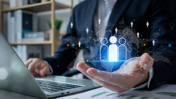 customer relationship management (crm), businessman use tablet with global structure customer network technology, data exchanges development. human resources, social media. digital marketing online. - 企业平台 個照片及圖片檔